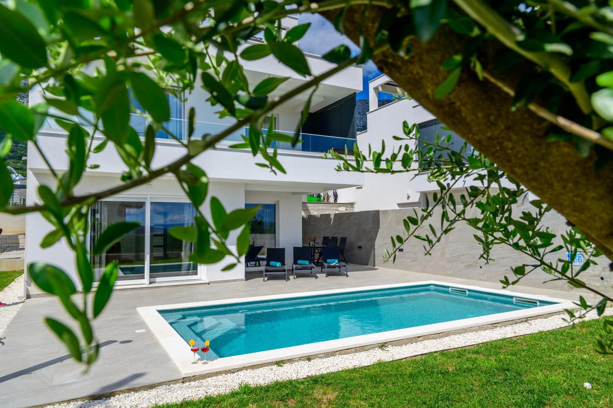 Villa 3I Kastela Exterior photo
